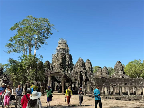 柬埔寨将对中国实施免签政策 以“柬埔寨微笑”的热情欢迎中国游客